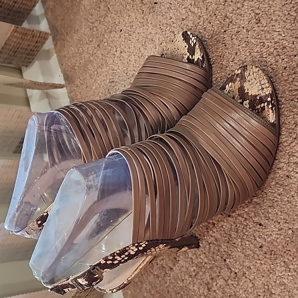 Vince Camuto